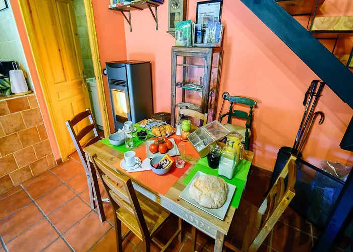 Holiday home Tranquil Near Luna River Benllera